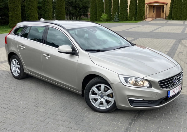 Volvo V60 cena 42900 przebieg: 245324, rok produkcji 2014 z Polanów małe 781